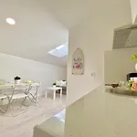 Brighthouse - Modern Apartment *