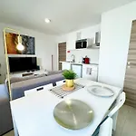 Apartment Brighthouse - Modern *