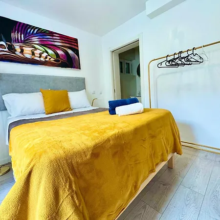 Brighthouse - Modern Apartment *