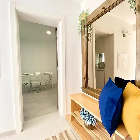 Brighthouse - Modern Apartment