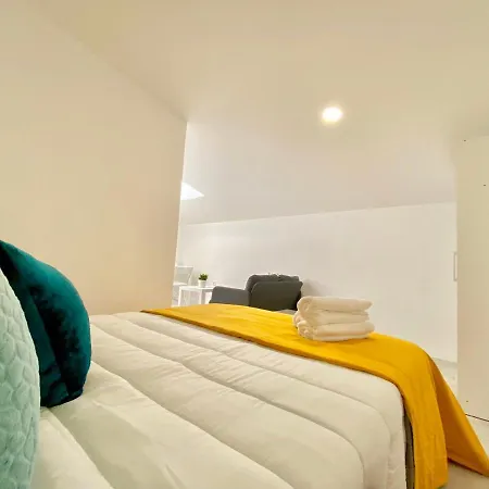 Brighthouse - Modern Apartment