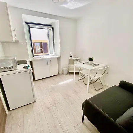 Brighthouse - Modern Apartment
